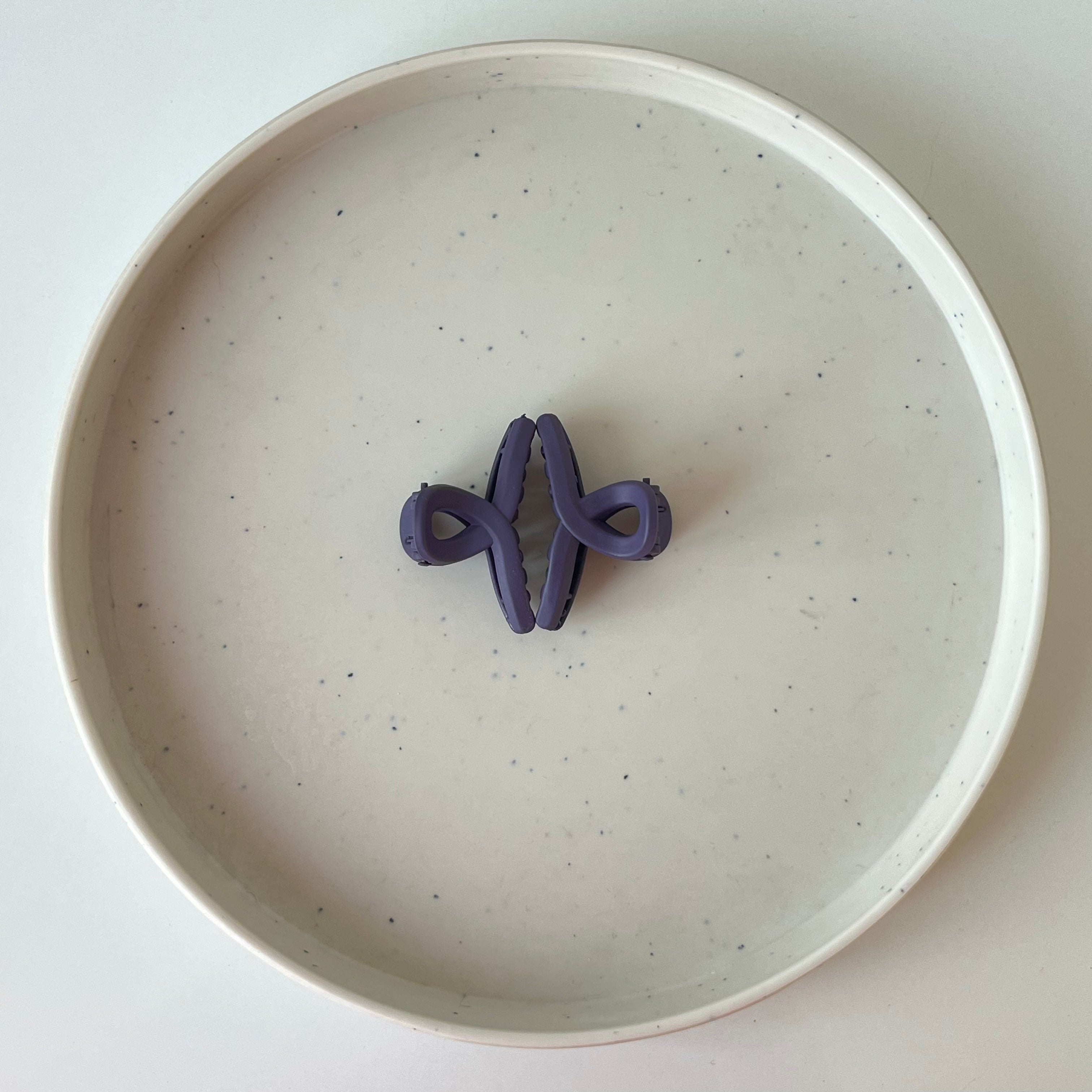 Matte Twist – Small Hair Claw